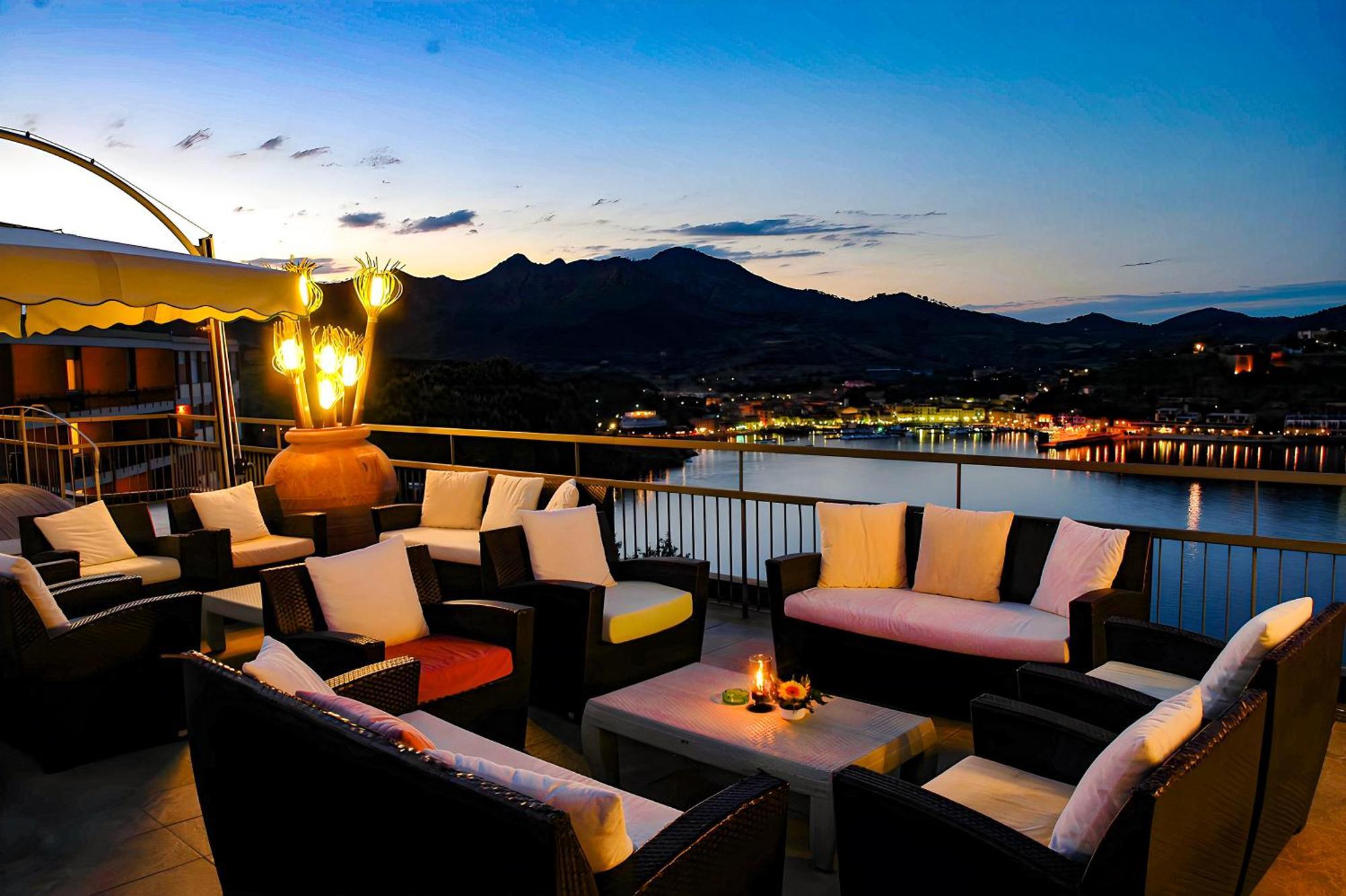 Hotiday Room Collection - Porto Azzurro Capoliveri  Exterior foto